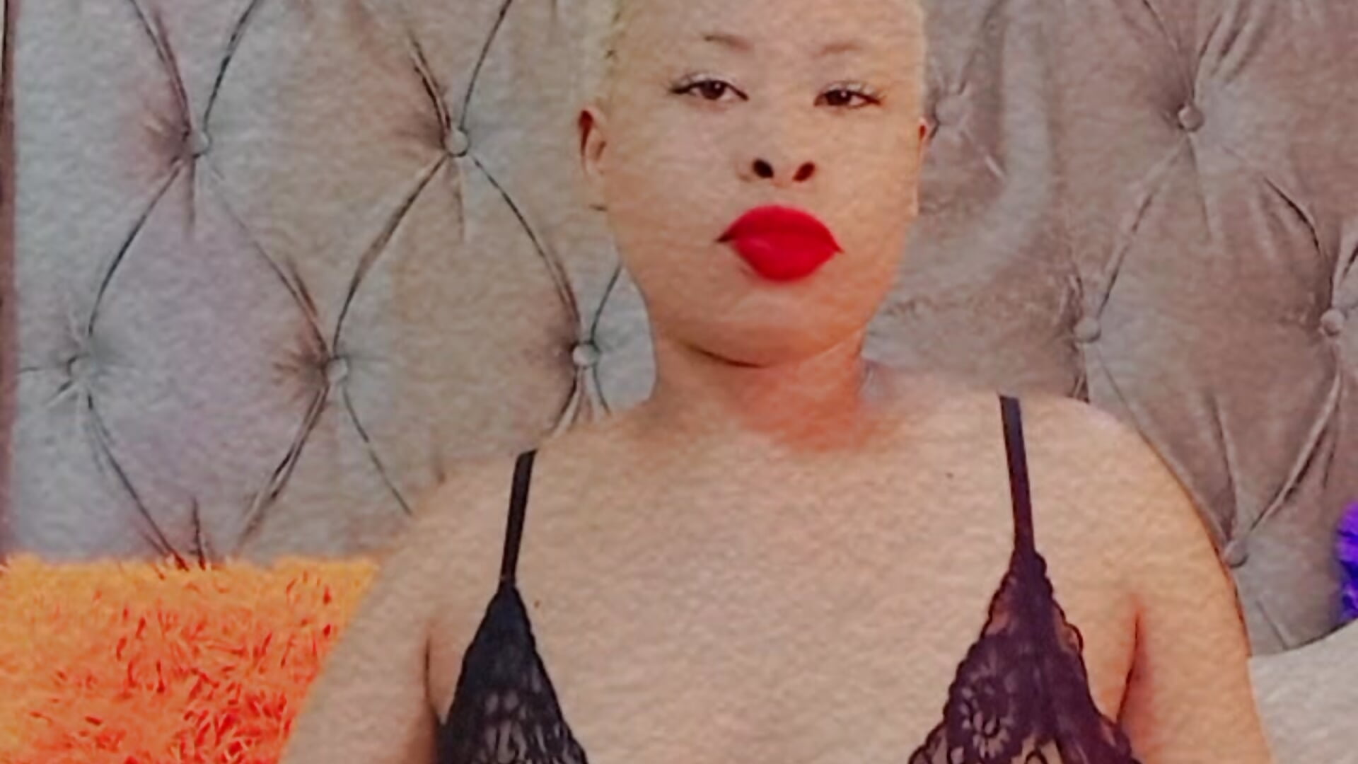 Mumu😘 - video by BubblyBeautiful cam model