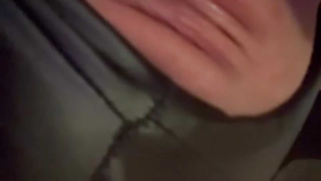 orgasm dressed in leather🥵👅 – video af EllaClarke cam-model