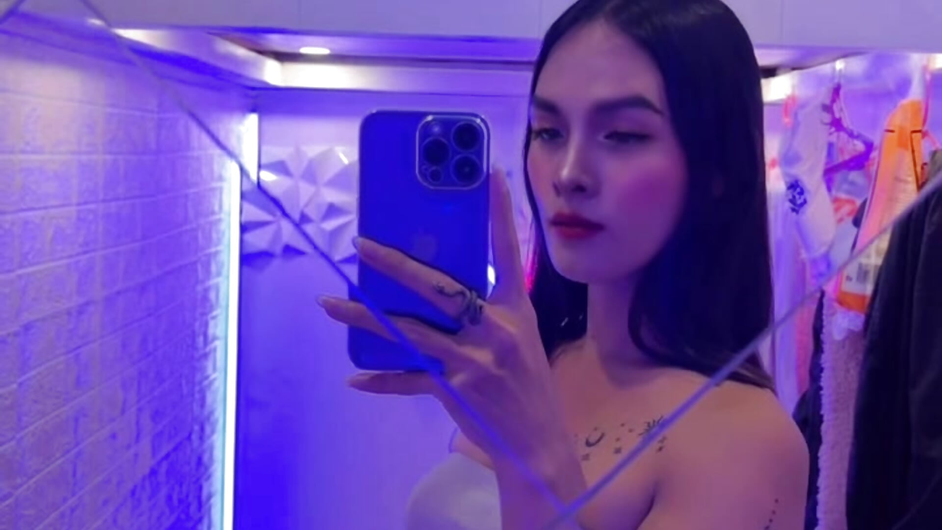 Tattoo your name across my Heart - video van Sedictive_Samantha cam-model