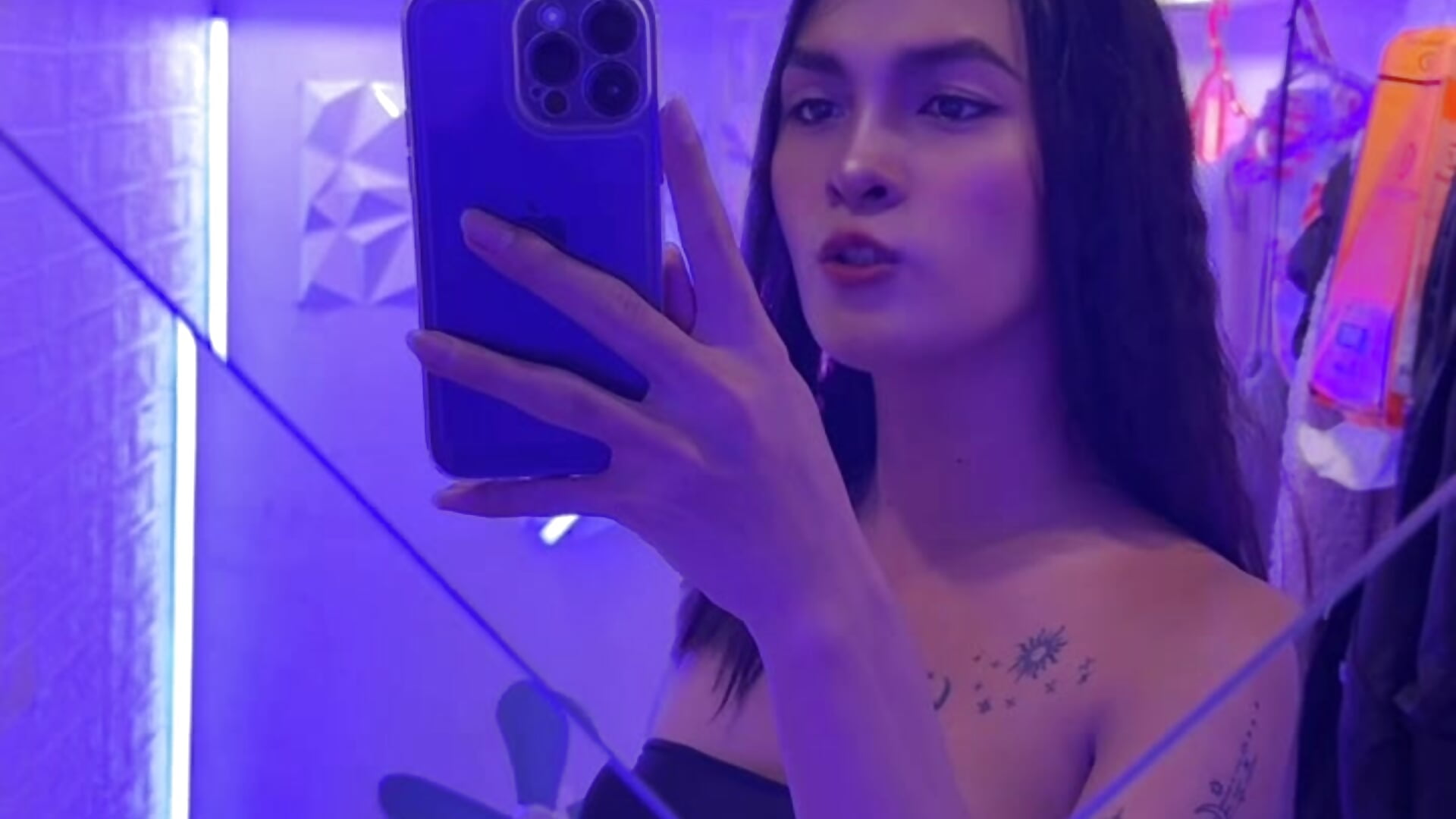 Filipino rap song Lipsync - video van Sedictive_Samantha cam-model