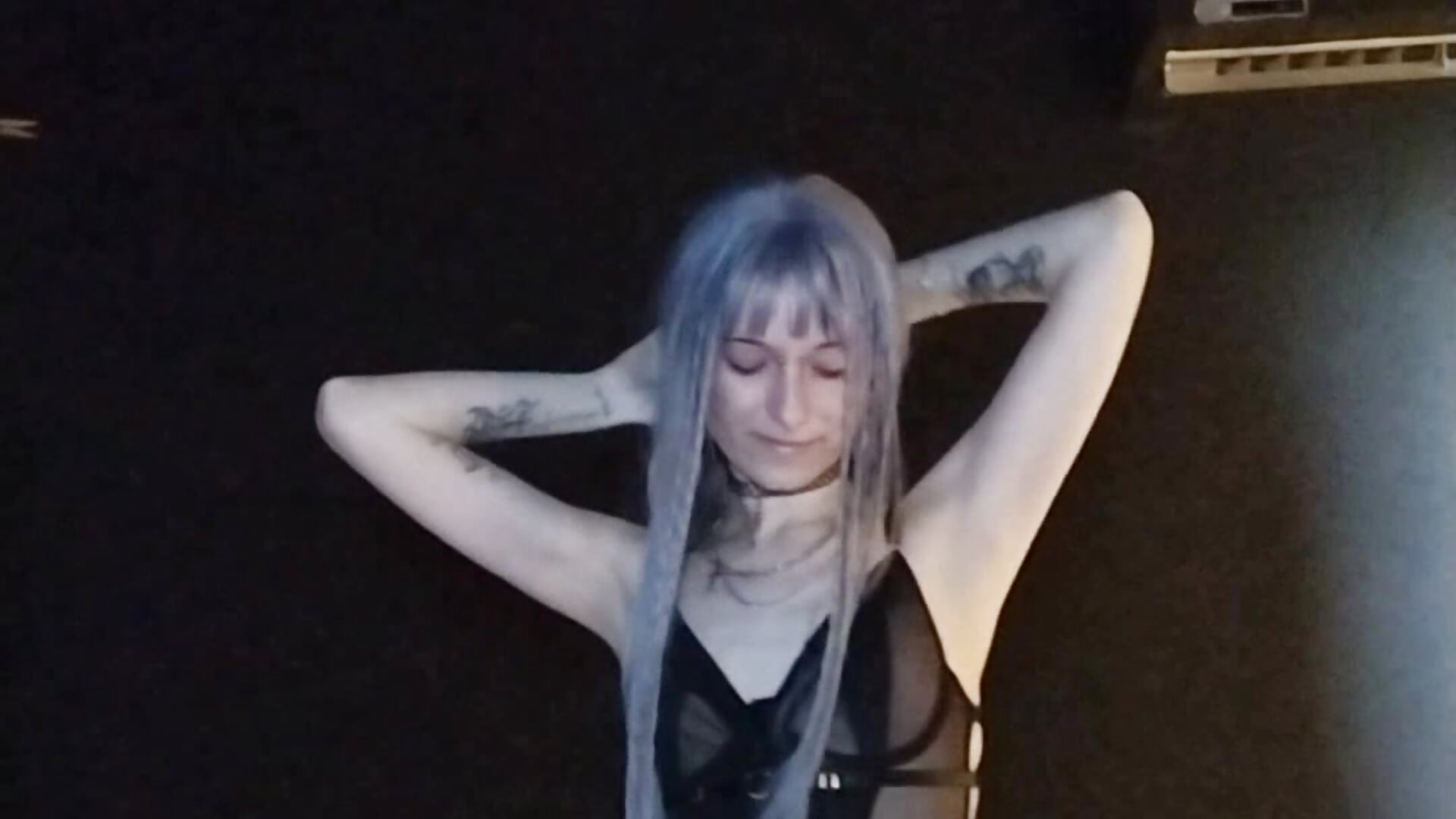 vid20250919105821_Uq66dbYO - video by JenaeRadloff cam model