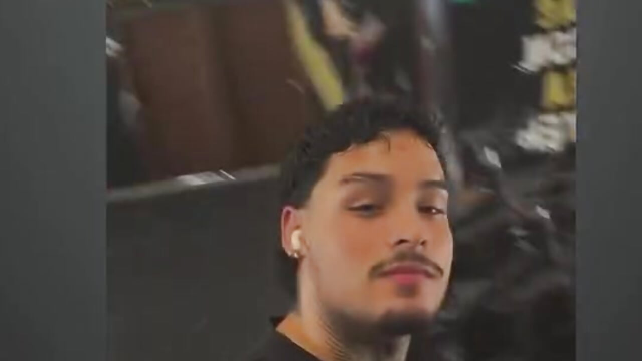 a3325631280948739b98300905b43dbf - video by SexyBOy_2217 cam model