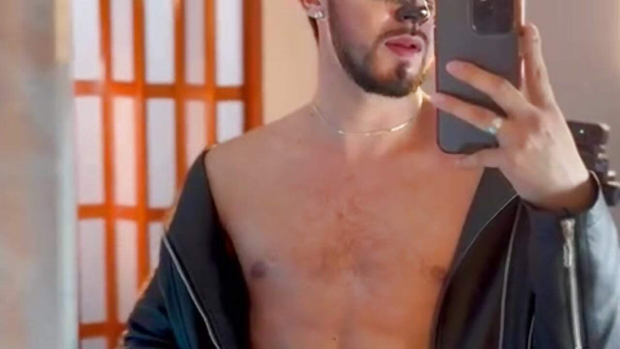 a cute raccoon🦝 - video by Prince-Dalton cam model