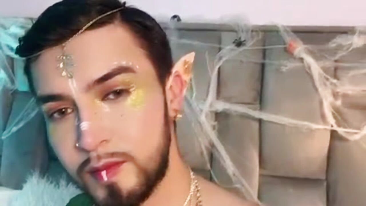Elf🧝🔥 - video by Prince-Dalton cam model