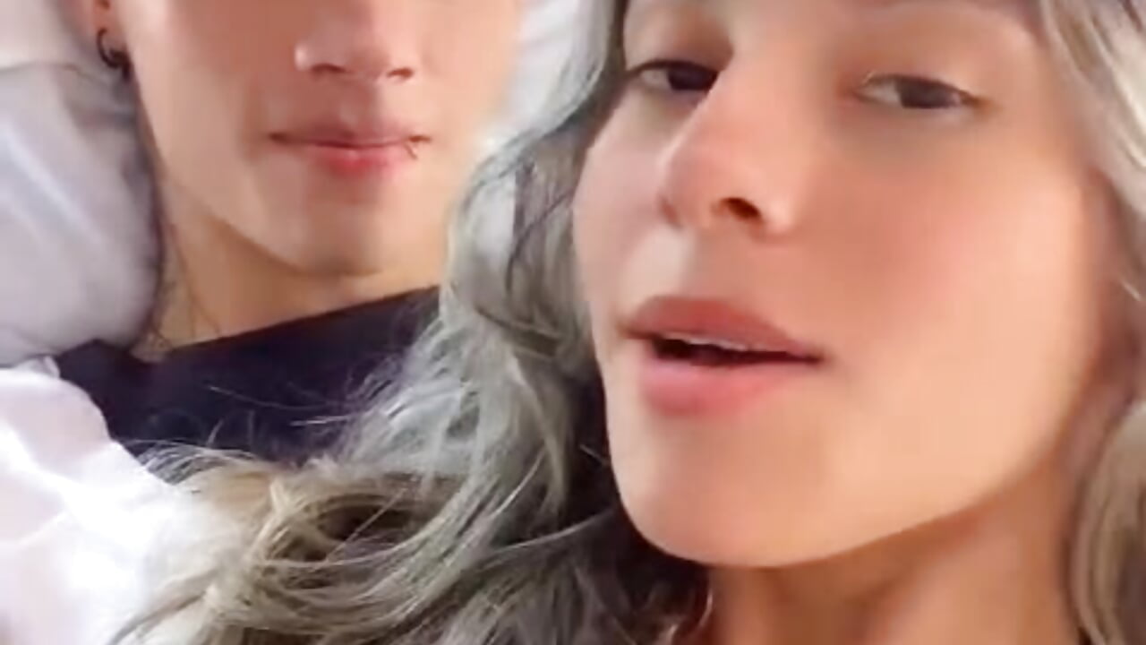 Know us a little - video by ElyANDByron cam model