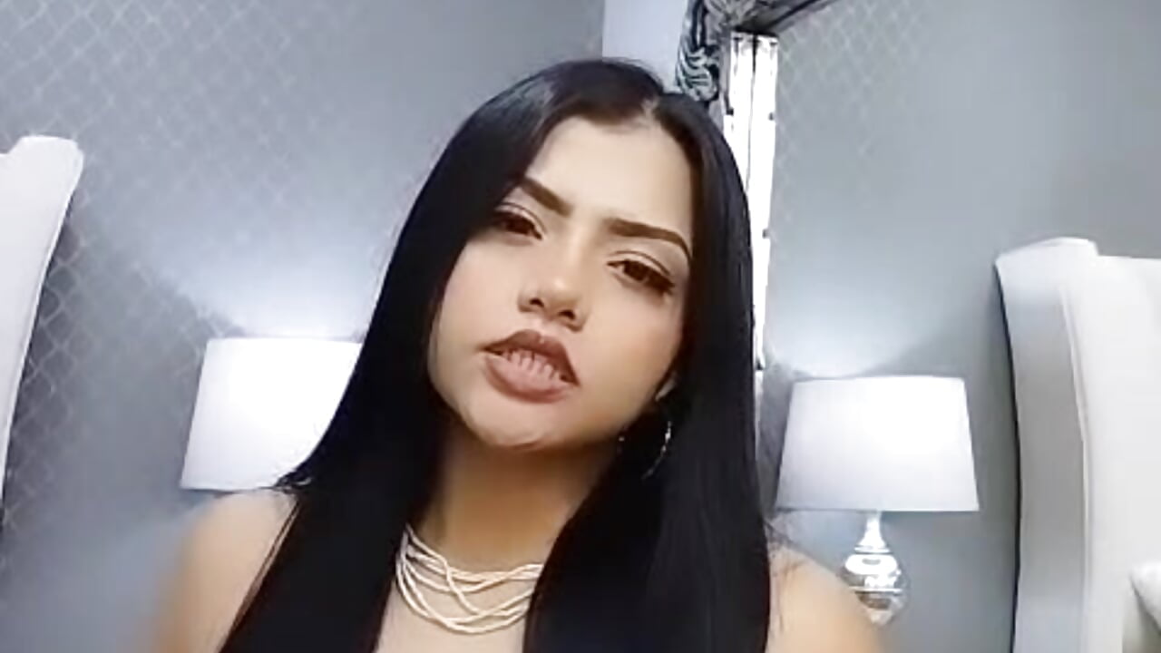 Sexy & Sweet Girl – видео вебкам-модели Camila_Torresss