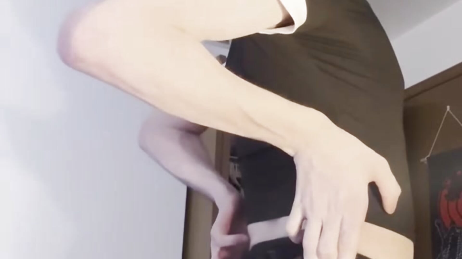 Flexing 💦 - video by Luna_Samosienko cam model