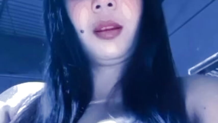 WhatsApp Video 2025-09-18 at 5,49,28 PM - video by evannesanicol08 cam model