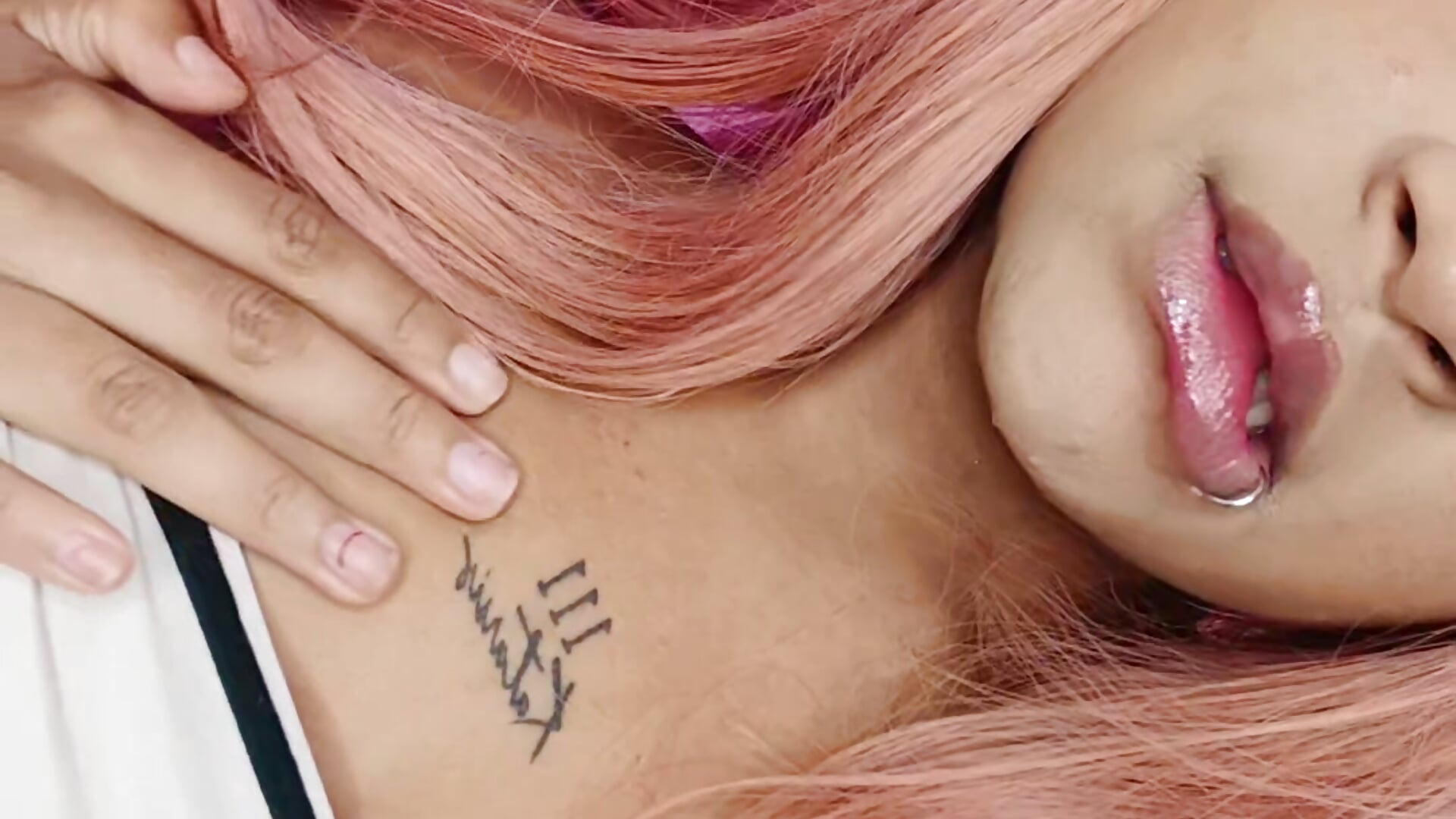 your bunny 🐰－カメラキャストのcamilafoox7の動画