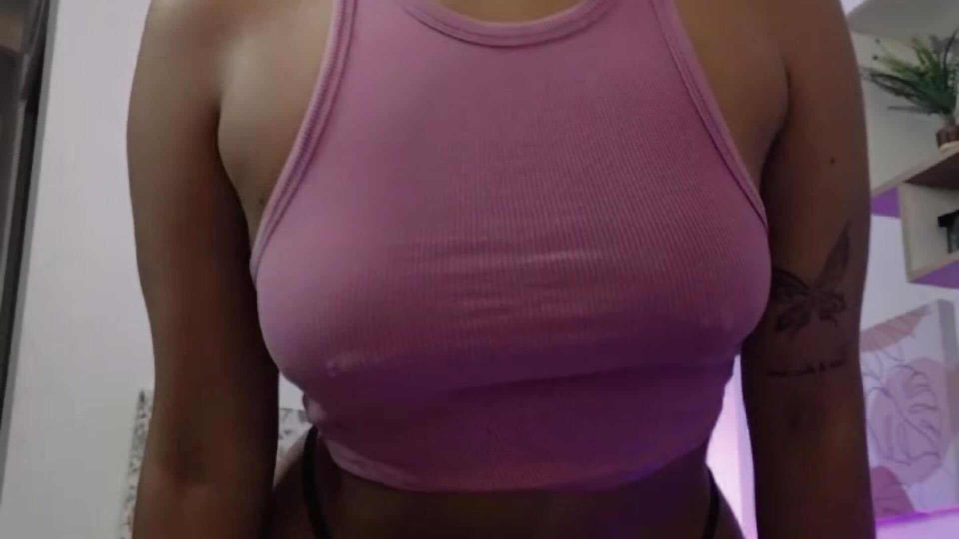 Kisses🩷－カメラ  キャストのcamilafoox7の動画