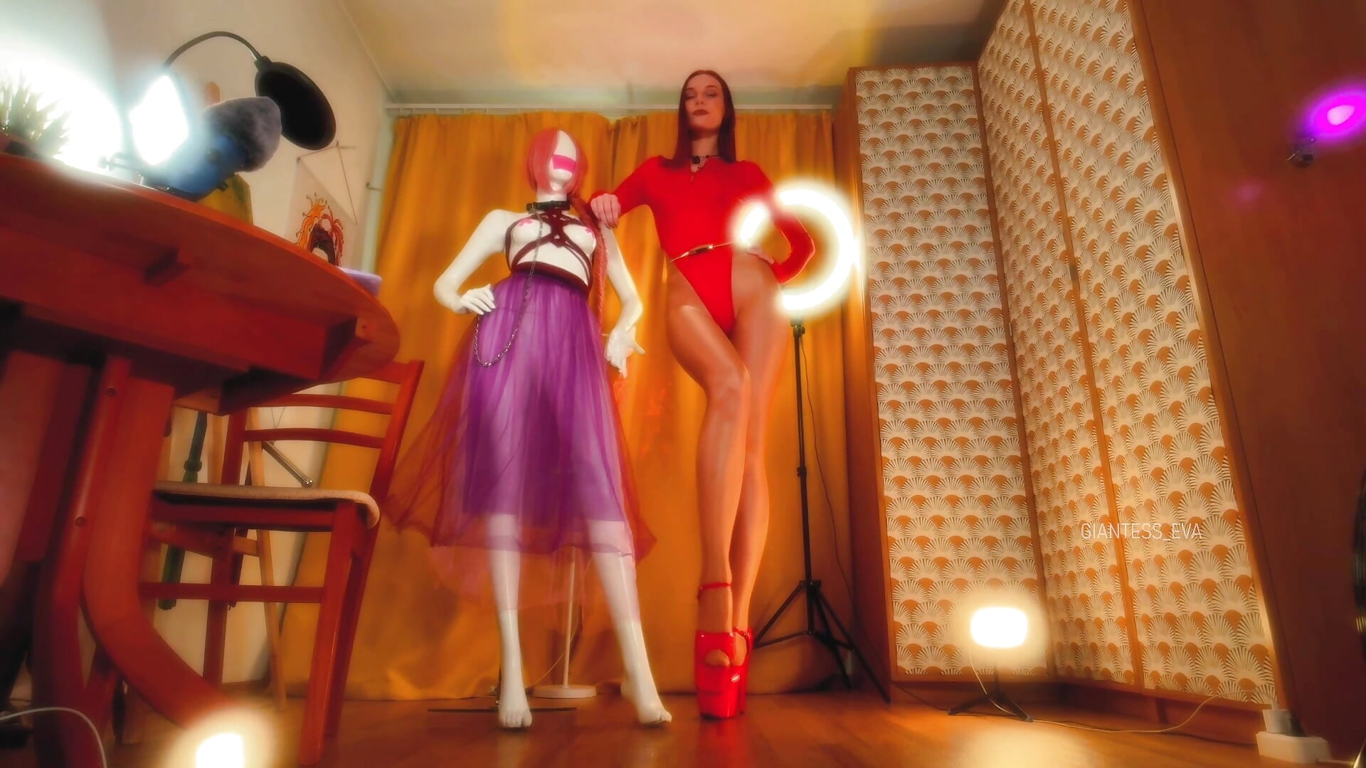 Legs for days (full)