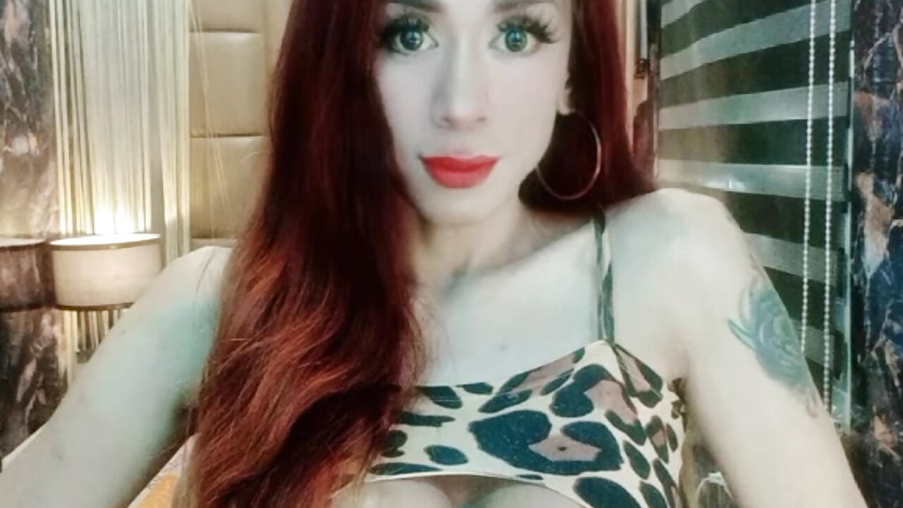 tiny asian ts with huge cock and tits cummm vids - vidéo du modèle de showcams QueenDragonc0ckts