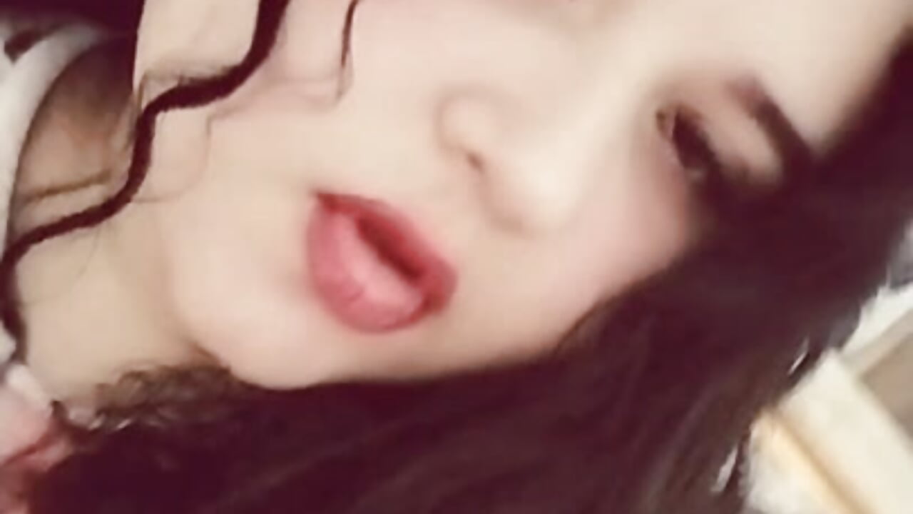 profile-intro-video-1760292764 - copy 13 Oct 04:58 - video by Carolceleste24 cam model