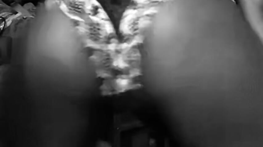 When i used to twerk - video by MoniRein cam model