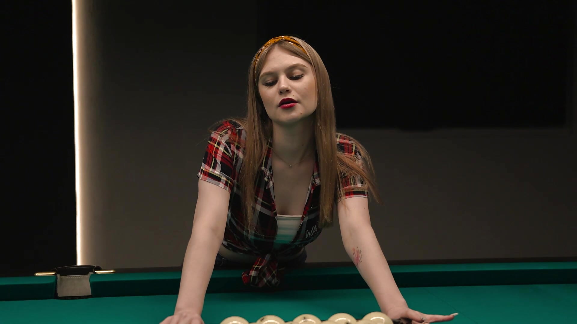 Game on🎱❤️😉 - video by AriaWell cam model