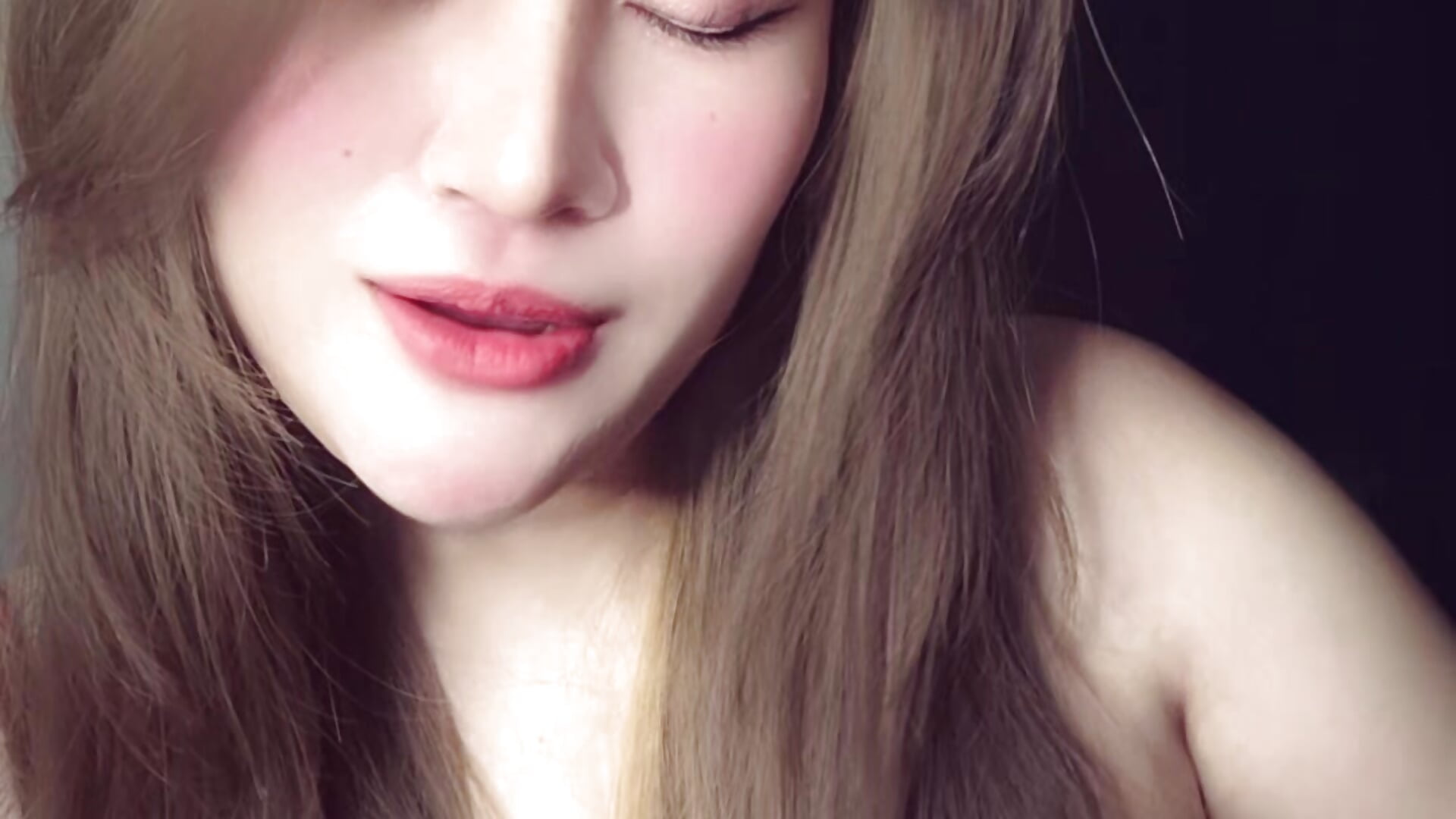 1000031168 - video by pent_ cam model