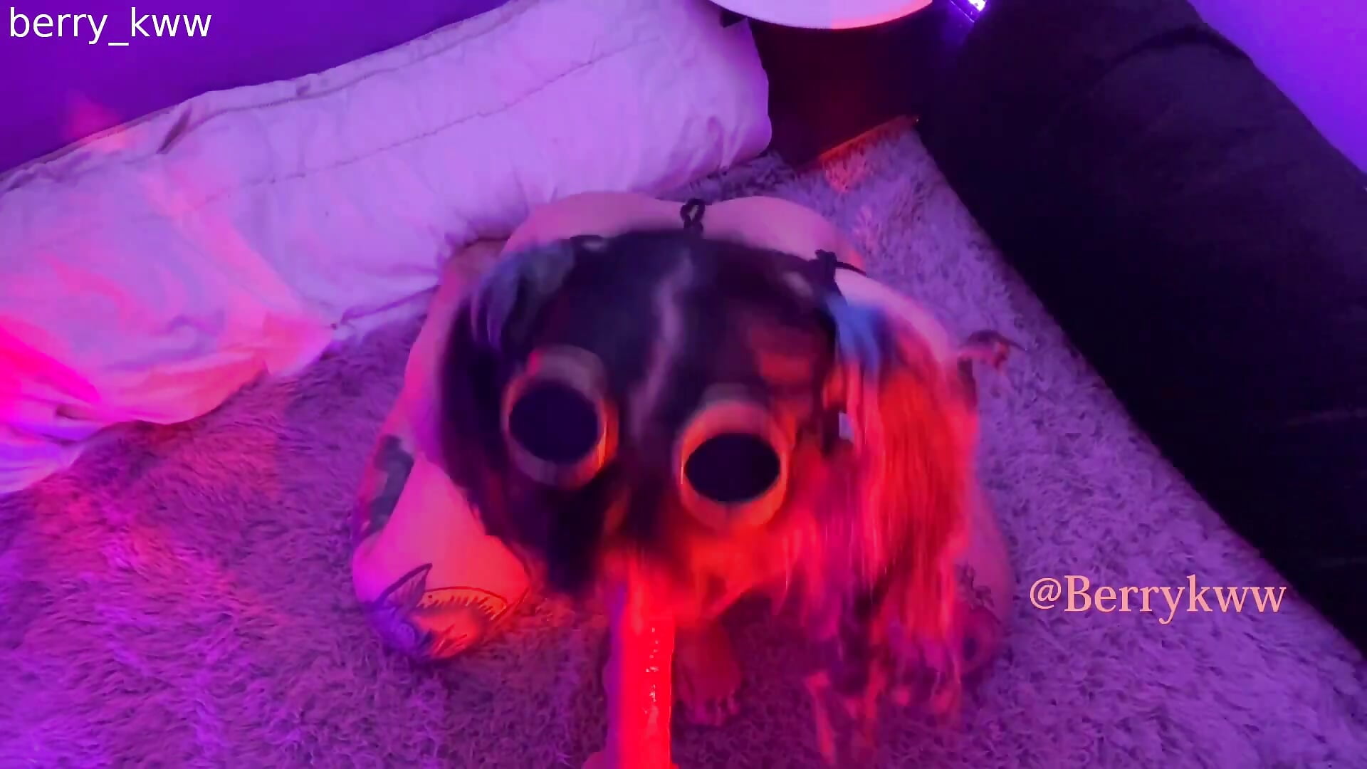 Berrykww_fuck_my_pussy_multi_squirt_1080p - video by Berrykww_ cam model