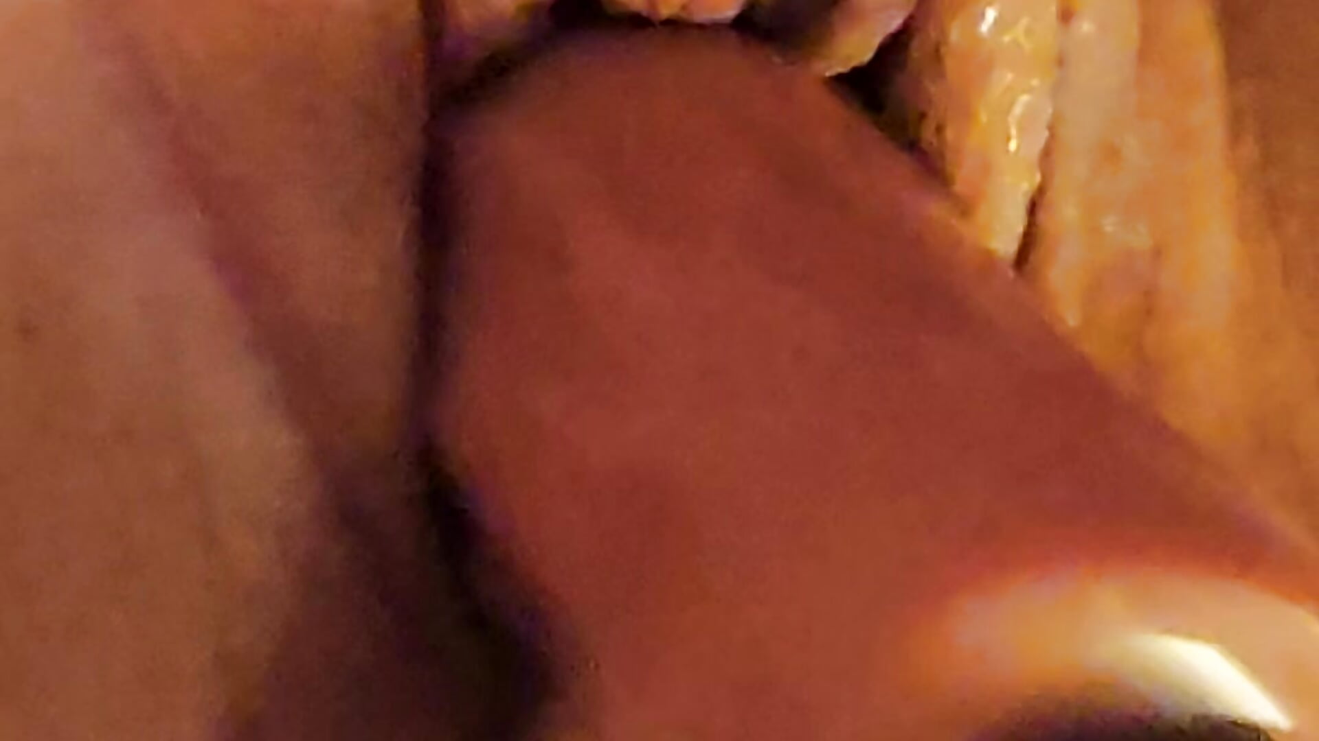 I moan loudly while my hole is being fucked hard close up - video by Amelia-Rose666 cam model