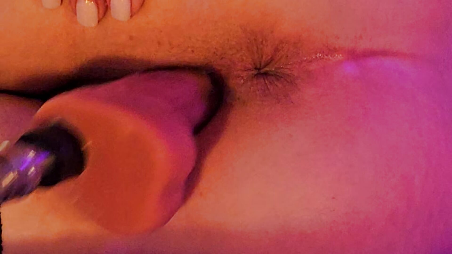 They fuck me in the pussy on a barrel - video by Amelia-Rose666 cam model