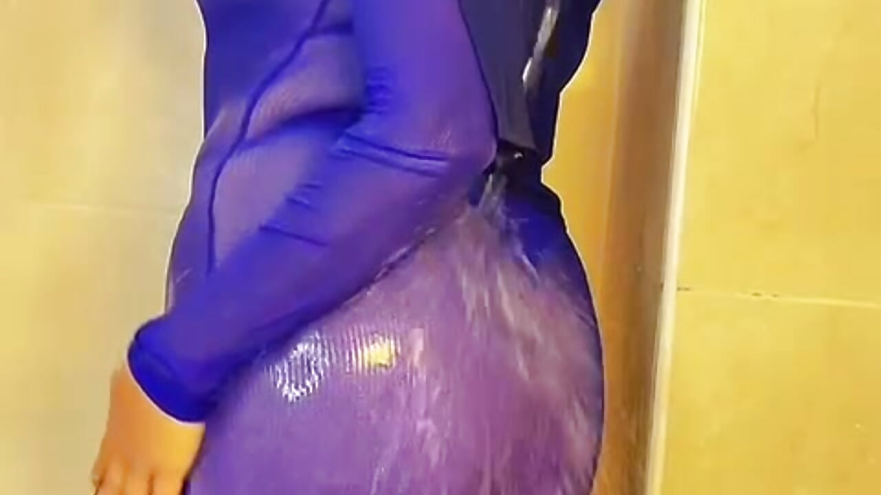 sahara bajo la ducha - video by sahara1_ cam model