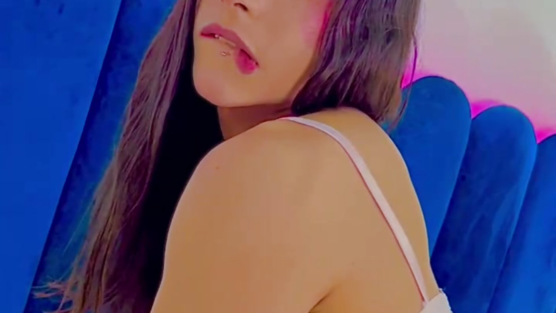 sexy girl😈💕 - video by VanessaParis__ cam model