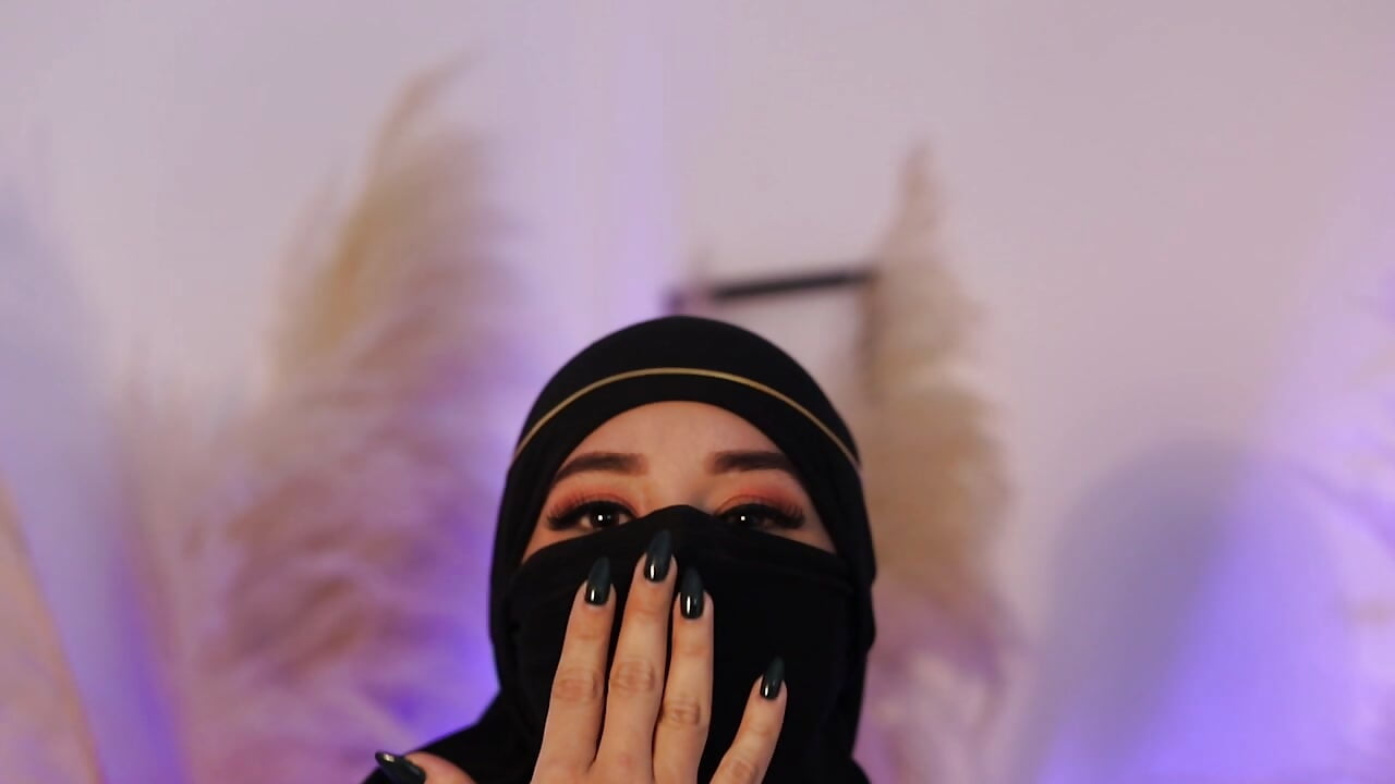 Elegance that seduces, mystery that provokes ✨🖤 - video by _Malak cam model