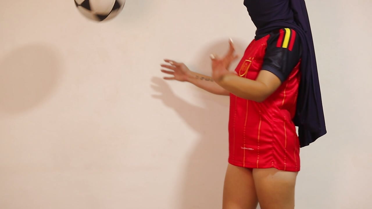 💋🏟️A World Cup night deserves special company 🌙 - video van _Malak cam-model
