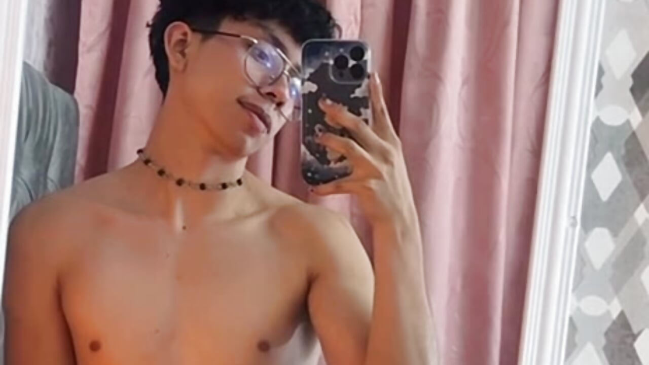 I’m your late night addiction 😈 - clip cu liam_twiink model videochat