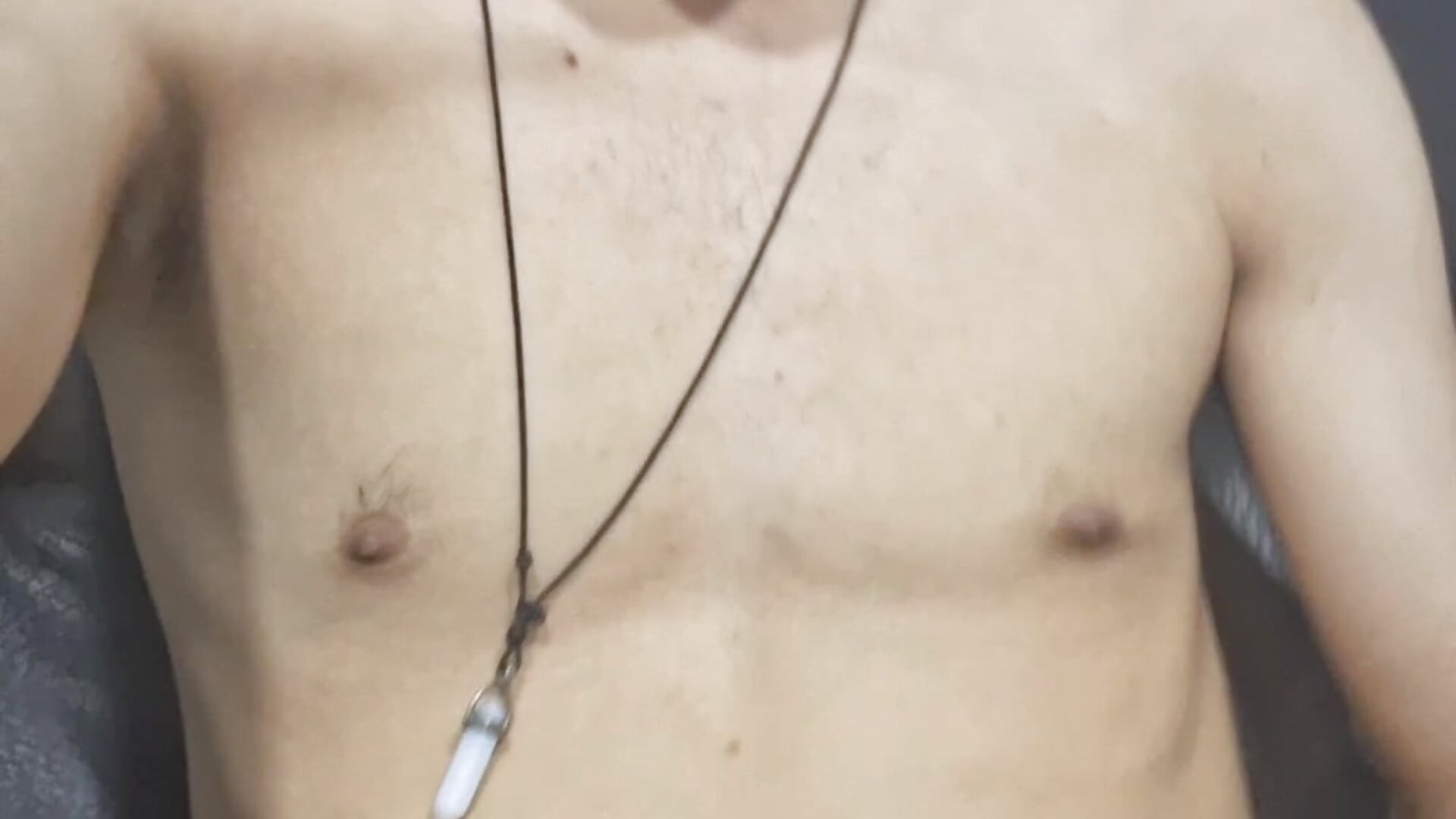 A fun hand job with happy ending - video av Amun_obsidian cam model