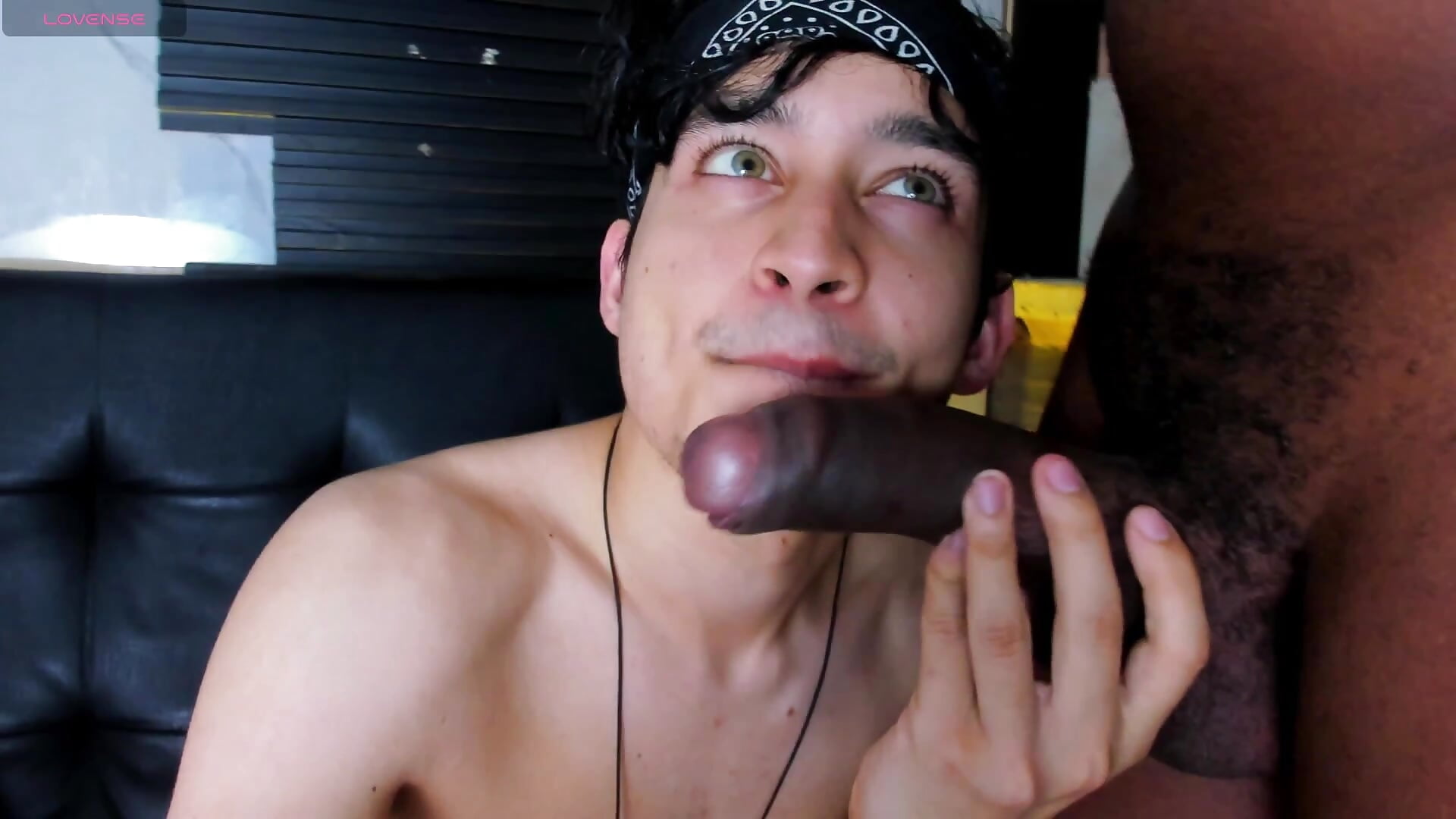 A nice and juicy suck - video by Amun_obsidian cam model