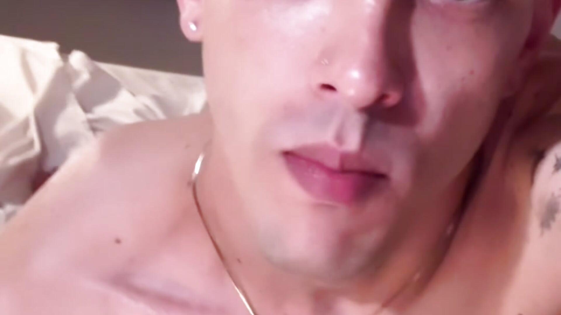 😈 - відео від вебкаммоделі Medellin_Boy