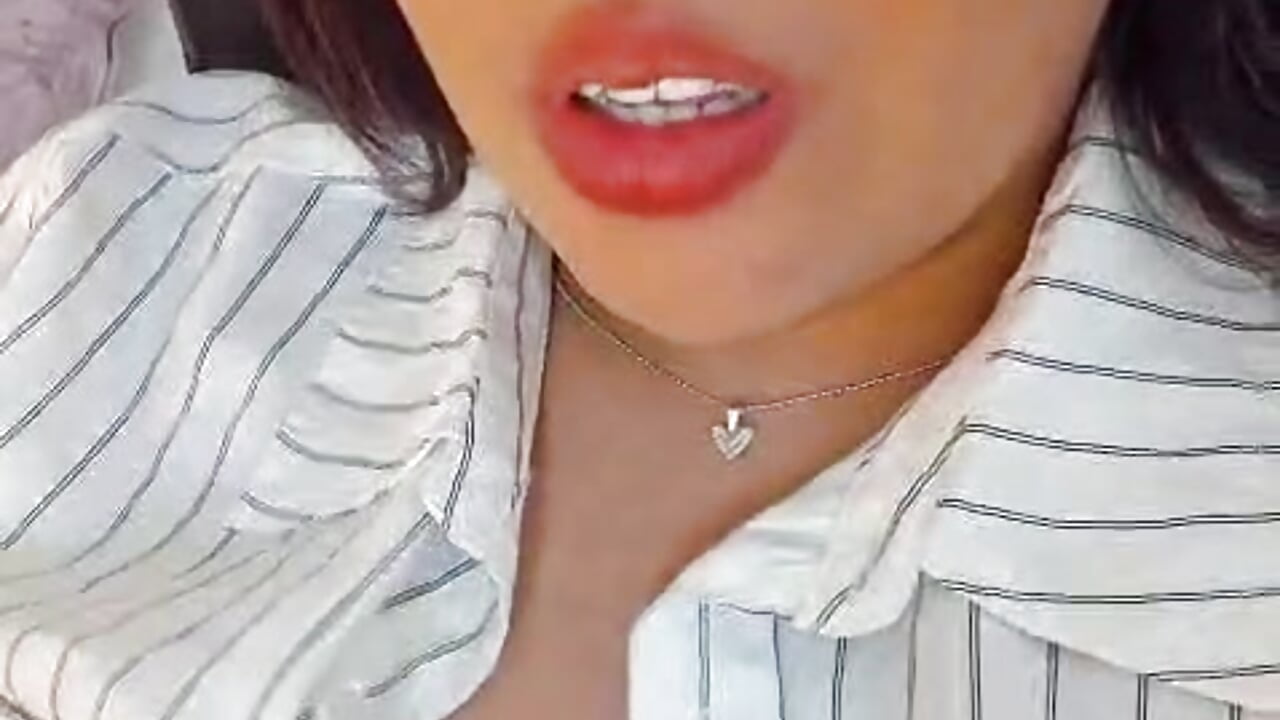 😋 - video by daniela_crozee_ cam model
