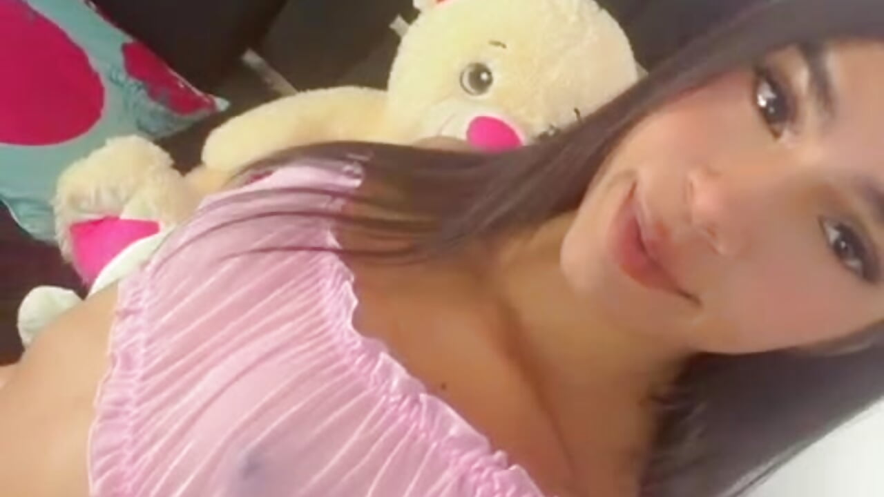 Muah - Vídeo de DAYANNAVELEZ, modelo de vídeos