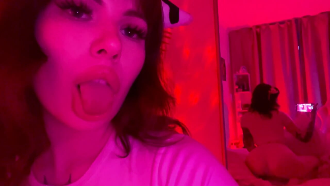 red room :P - video by Eva_Sonic cam model
