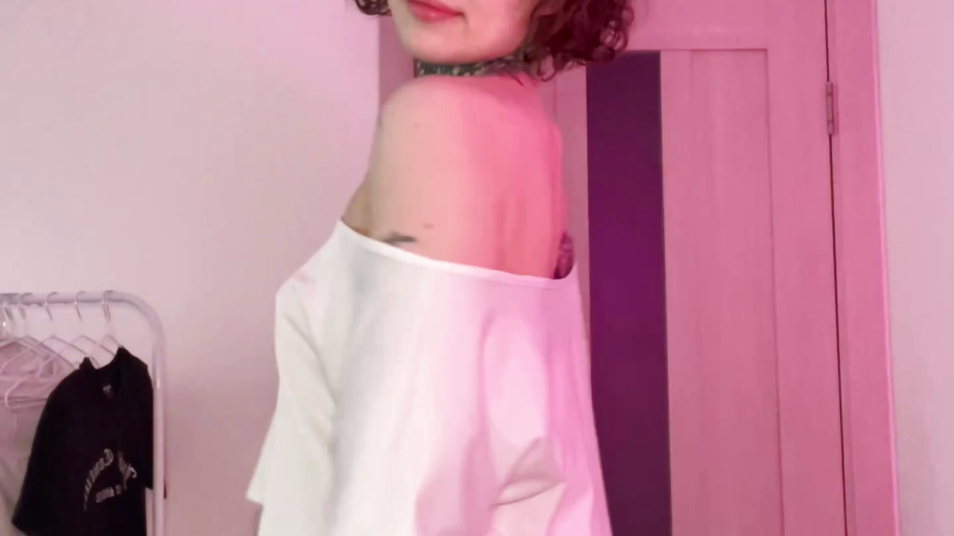 Ruffles and Frills – video af Eva_Sonic cam-model