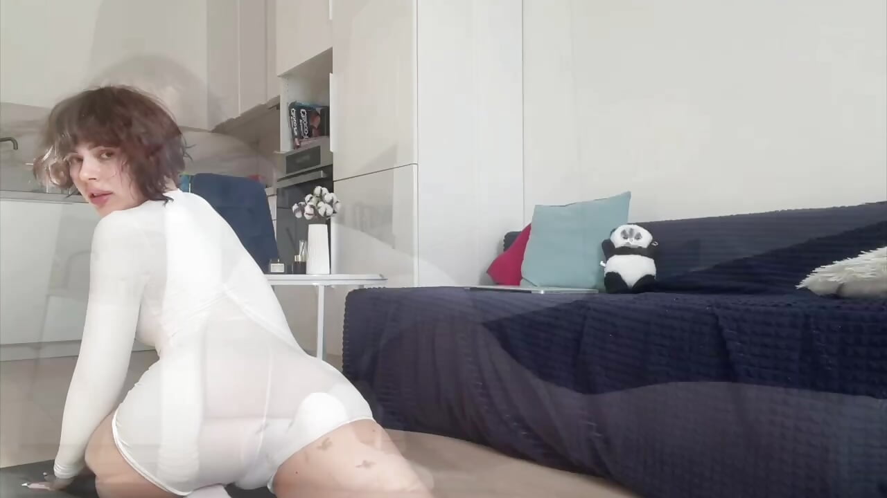 stretching routine - video by Eva_Sonic cam model