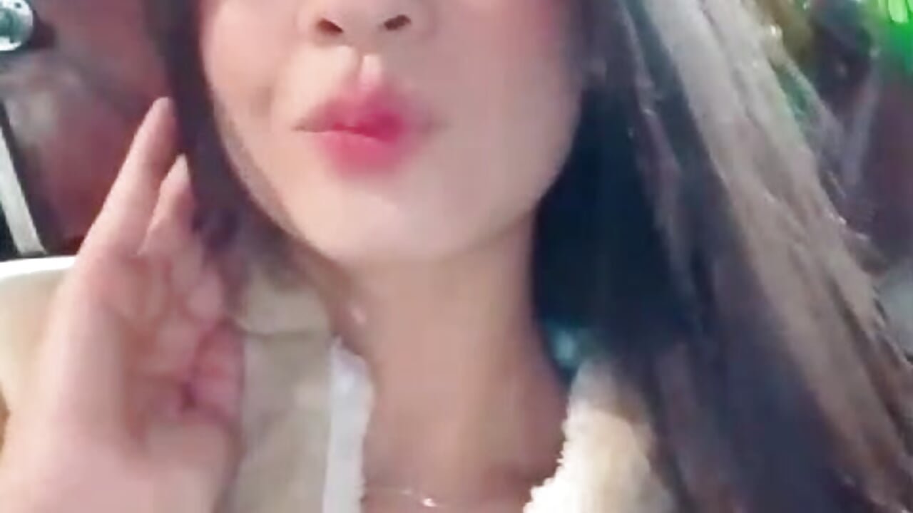 profile-intro-video-1758798459 - video by Samantha_hott01 cam model