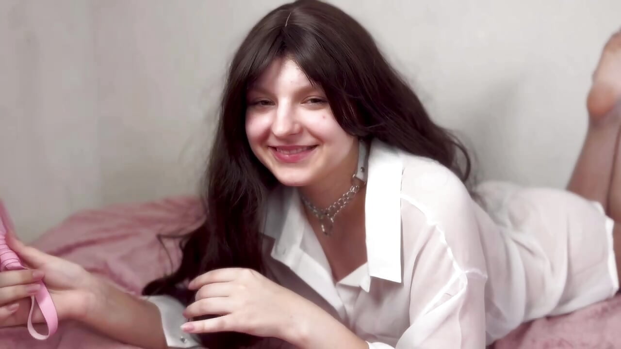 Teasing you.. - video by AishaAysitt cam model