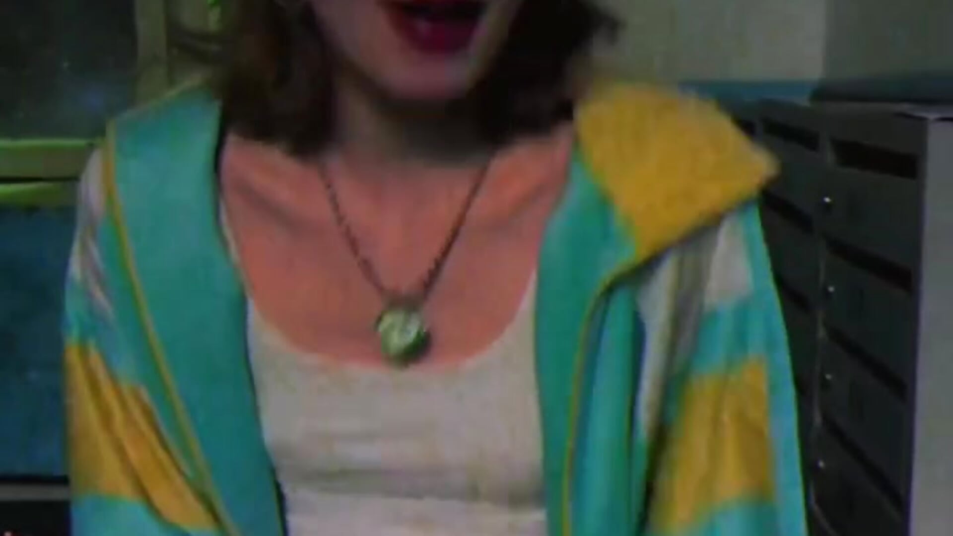 a little me - video by HoneyRay cam model