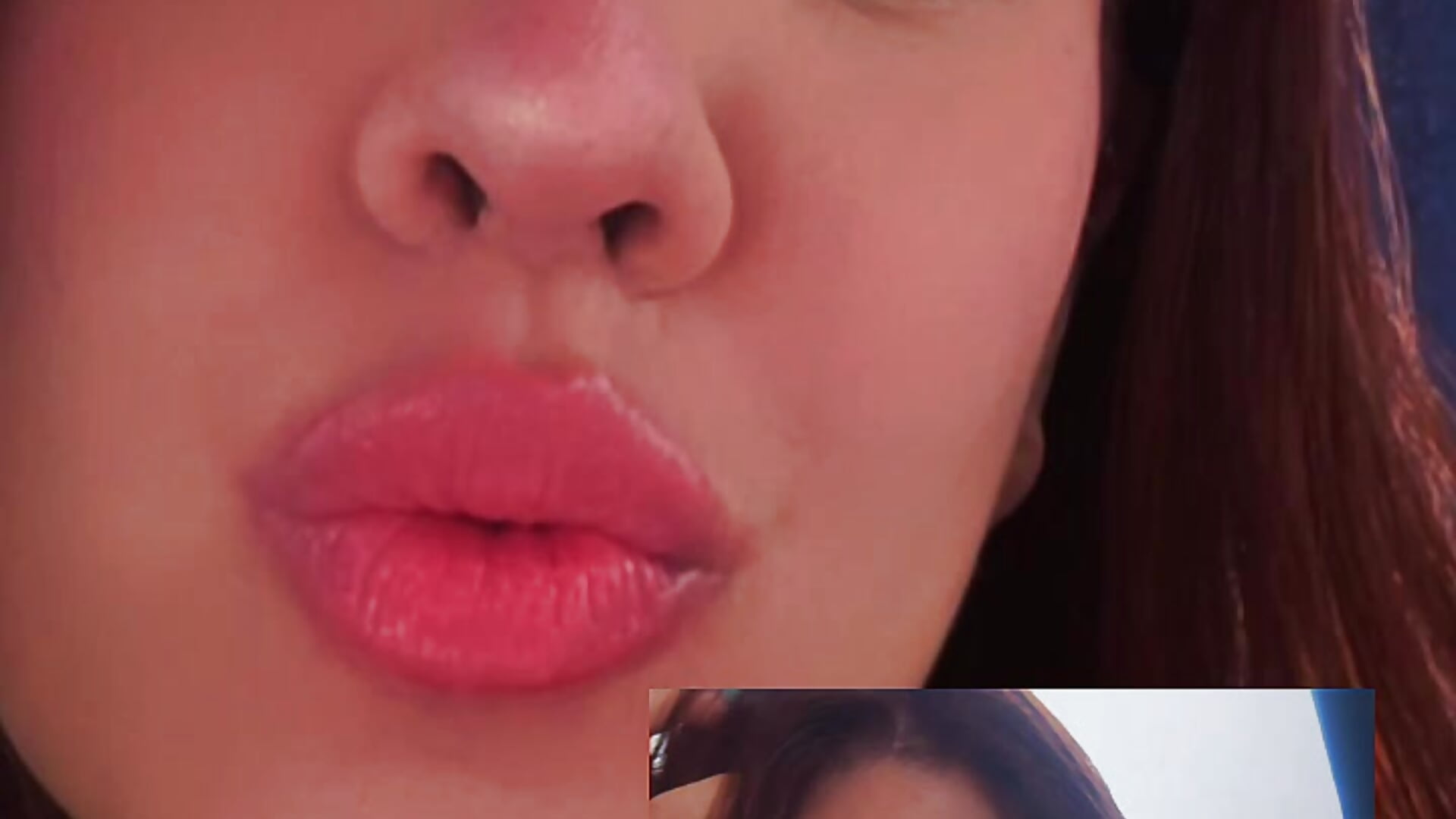 muak 😍💕💕😘😘 - video by viviana_simmons28 cam model