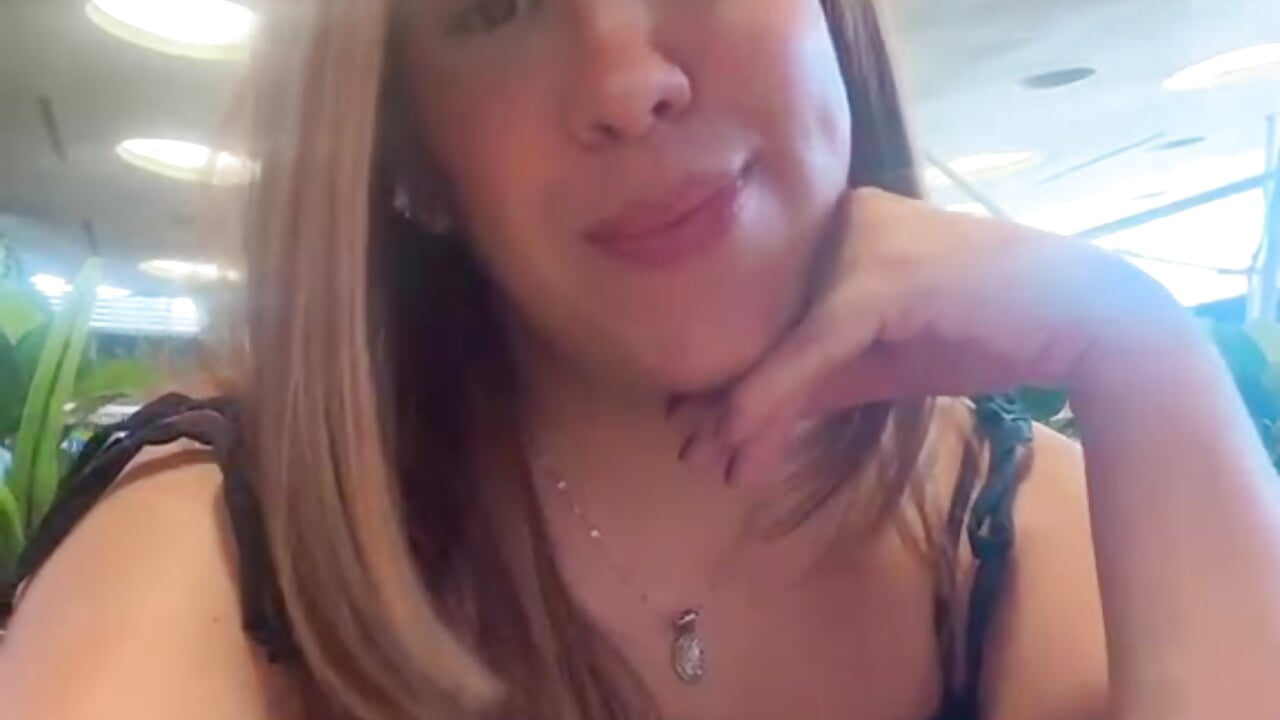 hi😍🔥🍷🌡️ - video av viviana_simmons28 cam model
