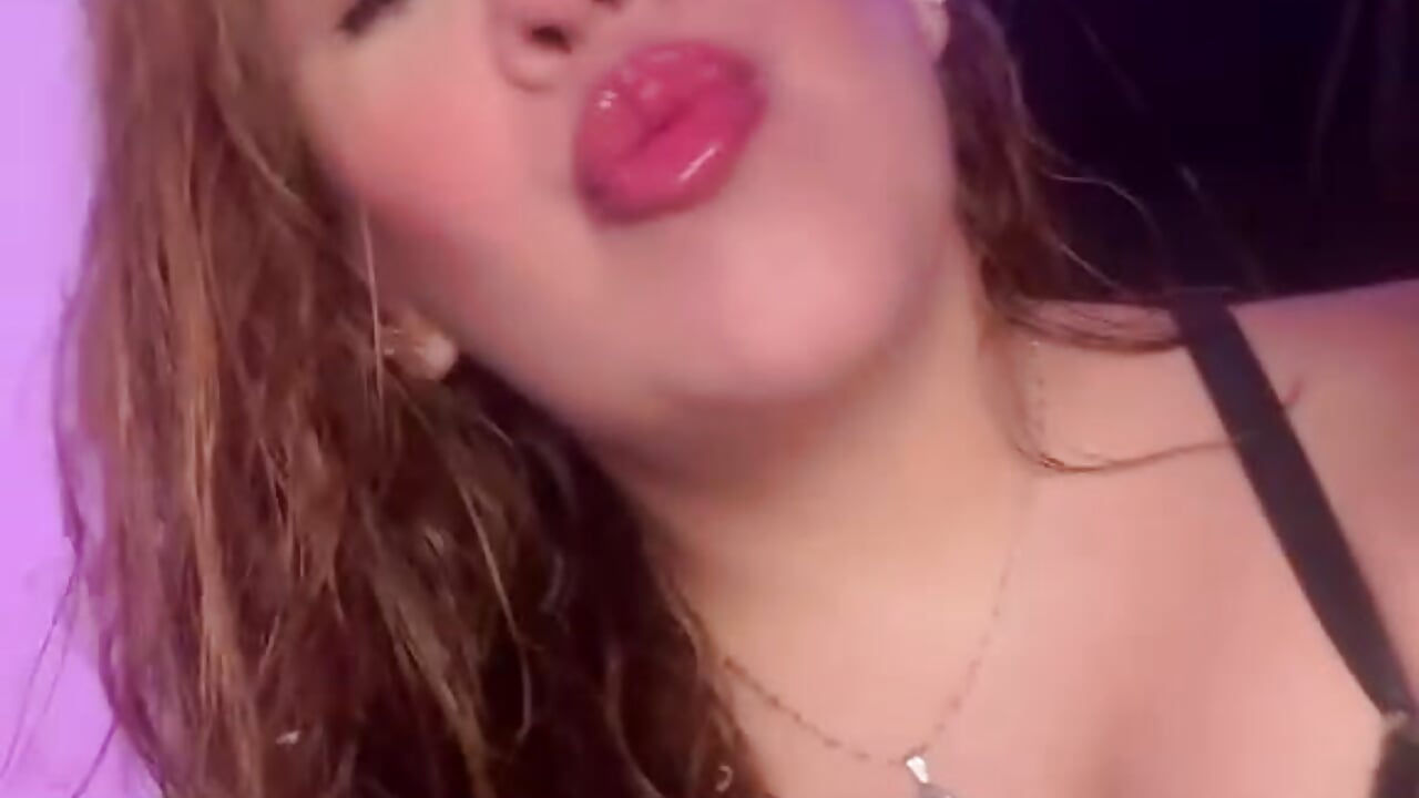 muak 😍💕💕😘😘 - video av viviana_simmons28 cam model