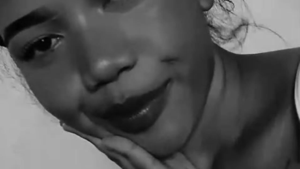 Kisses for you 💦✨ - video by Bianca_Ethan cam model