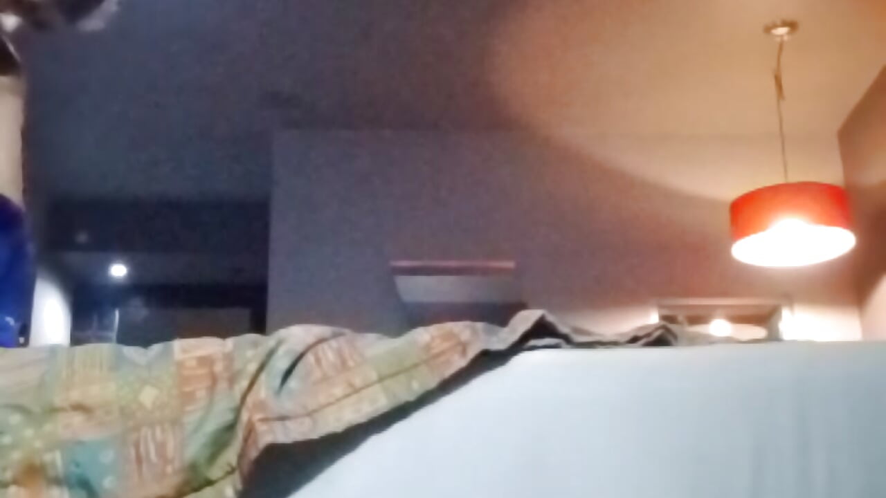 À la voix syncopée de la chienne - video oleh transreyna kamera model