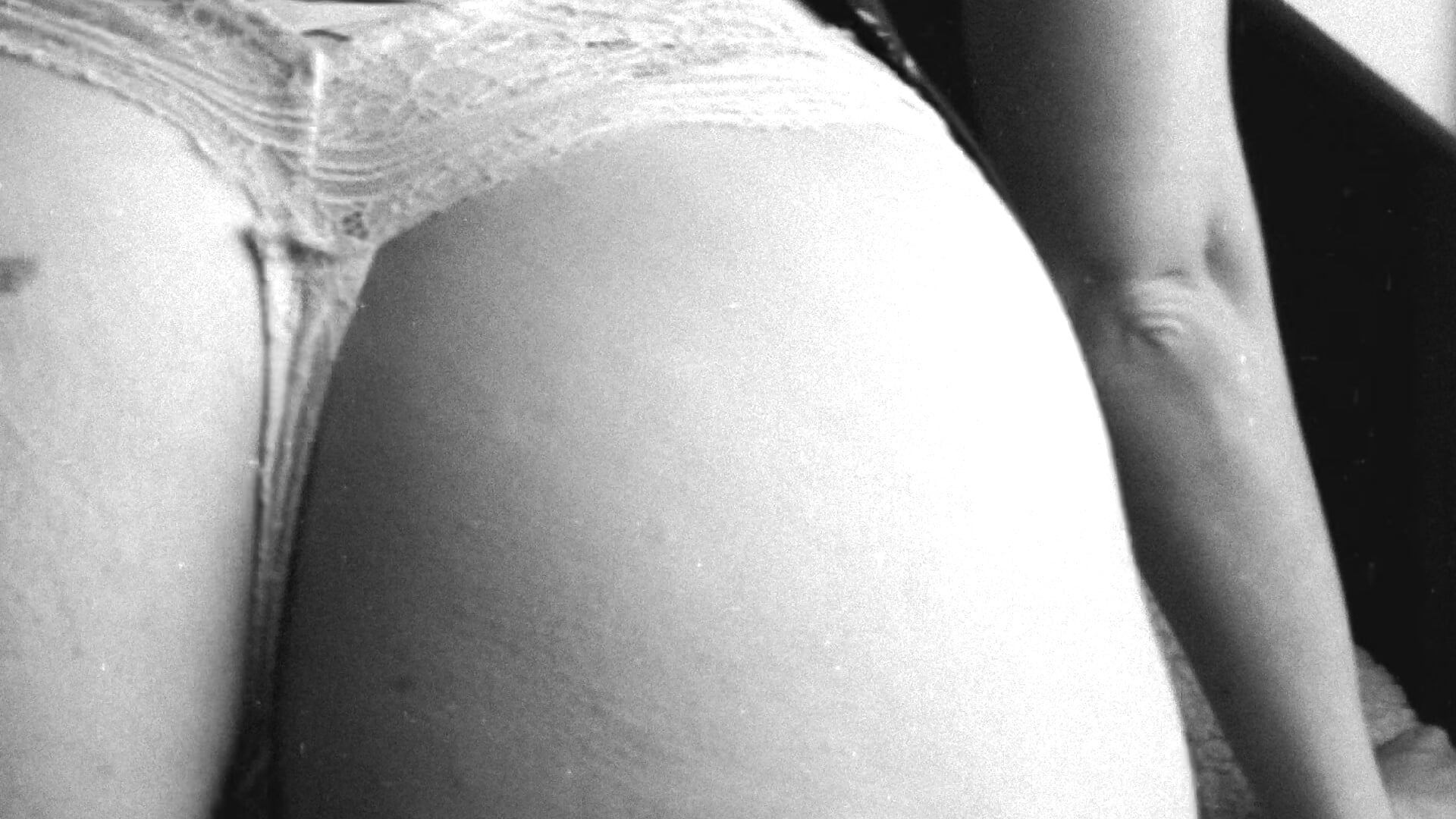 Tu veux voir dessous ? - video by jolieroseeparis cam model