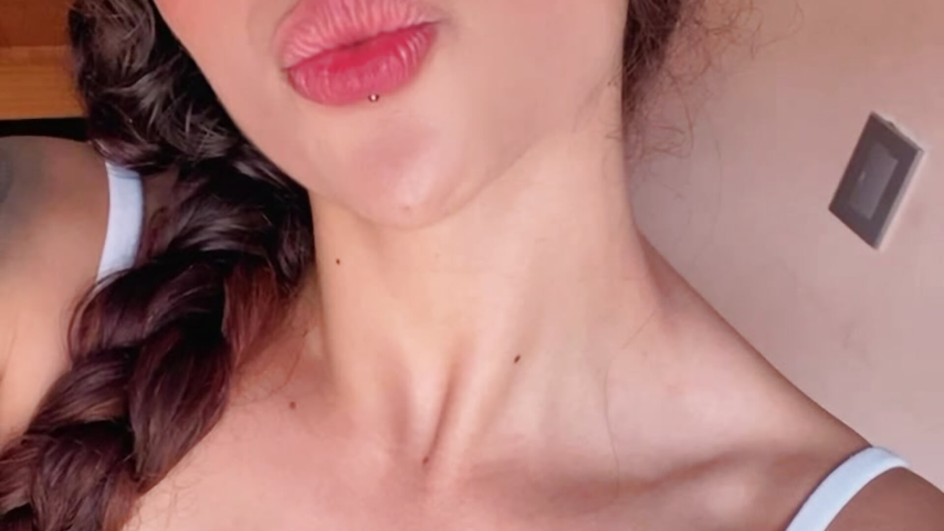 HELLO 😘 - video by MegannP cam model