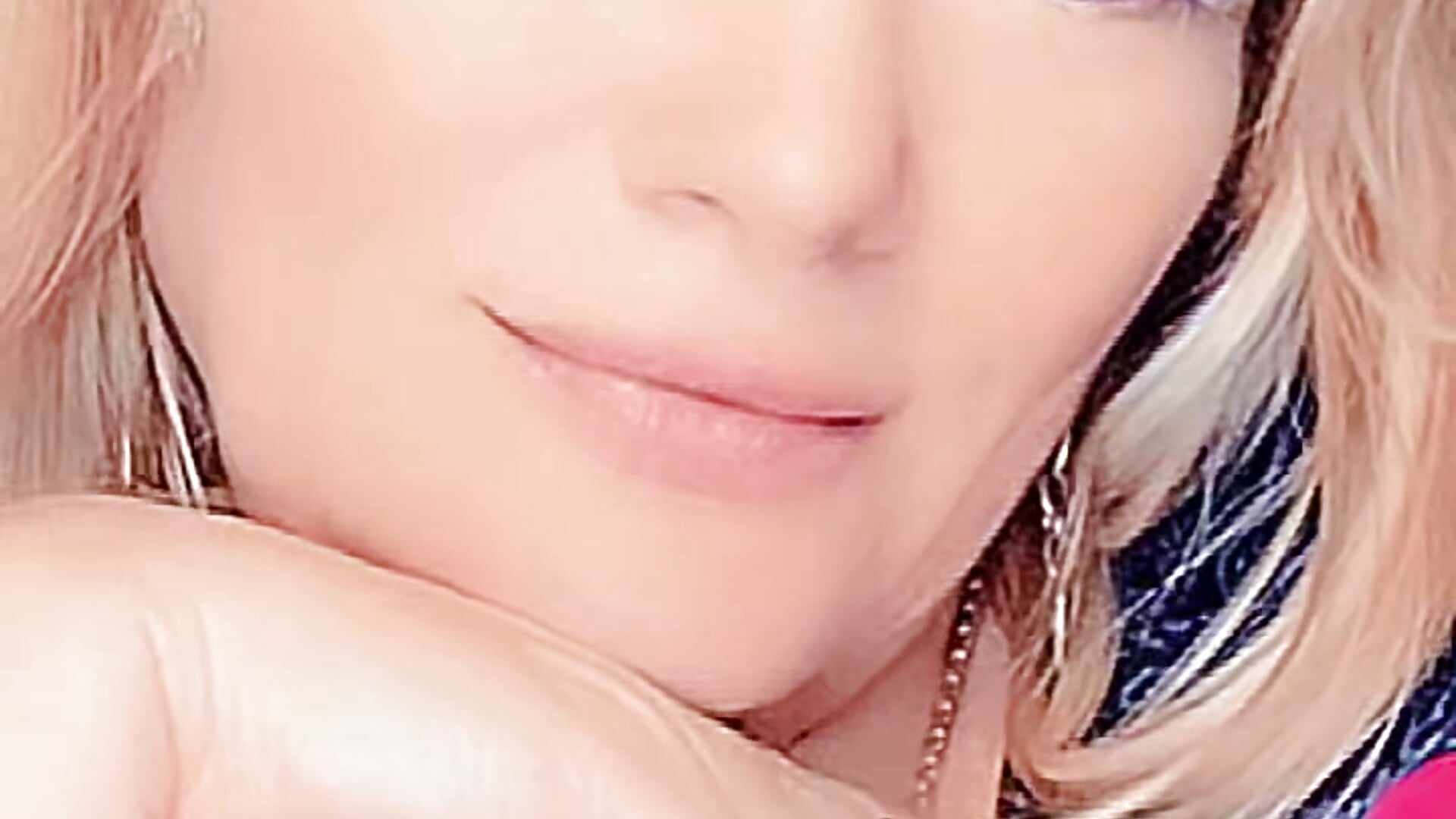 a959791f4cb5499c8c500bb6c19fbb68 - video di Sweet-blonde modella di cam