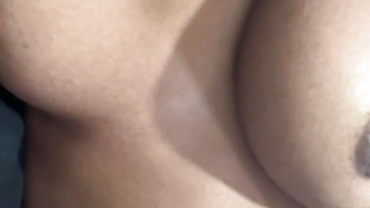 Sexy tits - video by Zola_Nooryi cam model