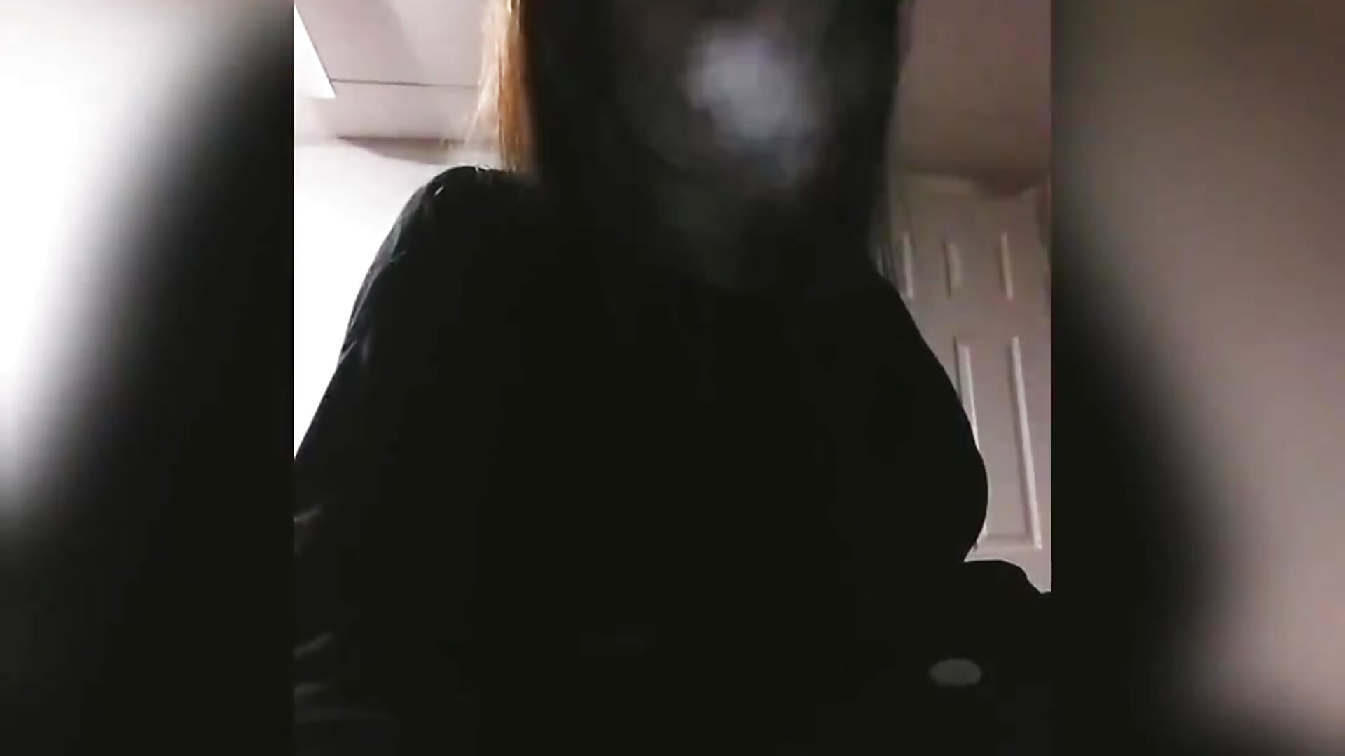 Hot Babe Blowing Smoke - video by brunettebabexo3 cam model