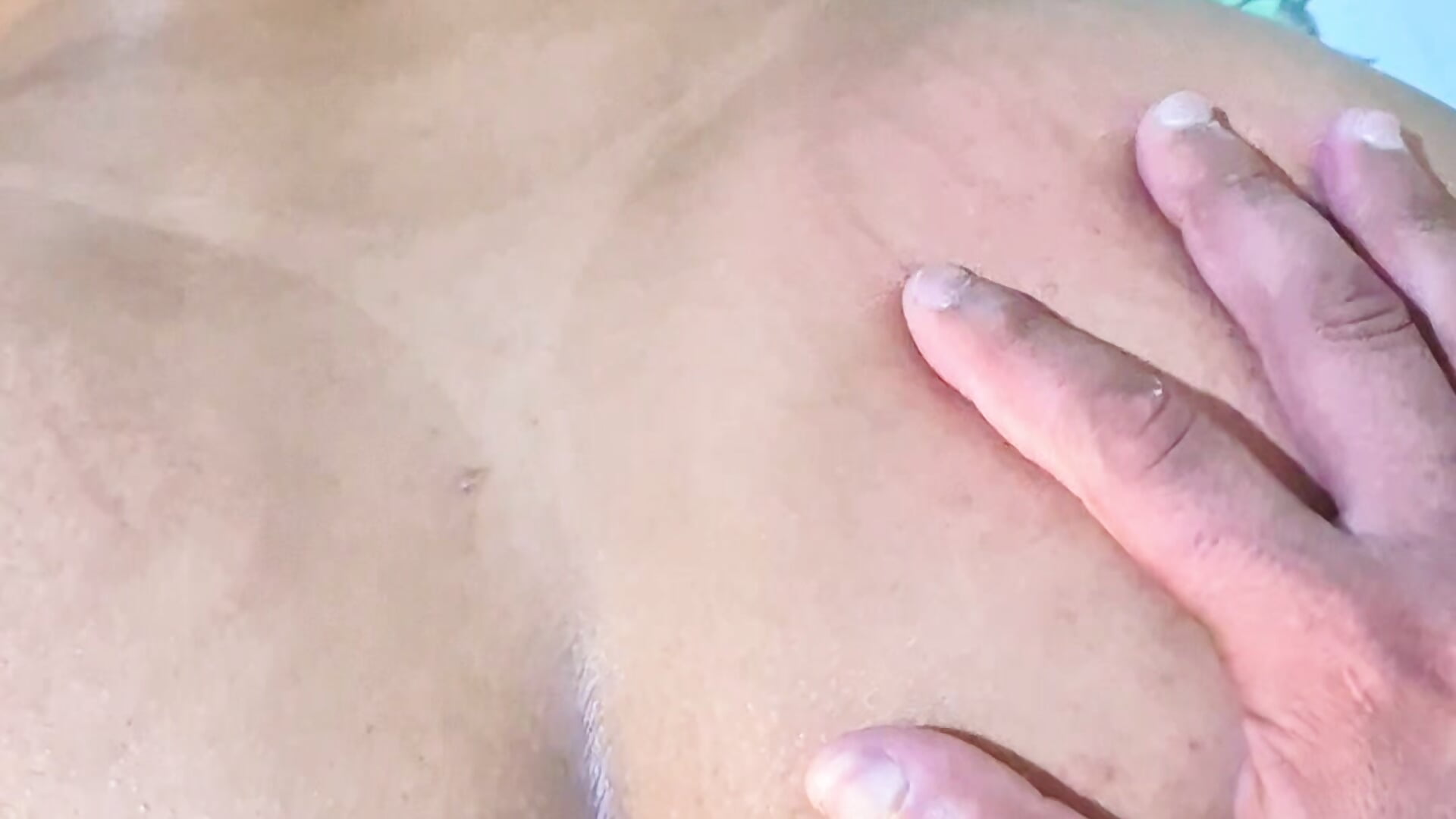 Anal plug no cu e me comendo d4 bem gostoso